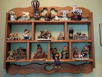 Vintage bears with shelf