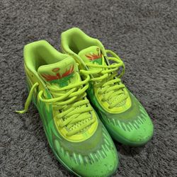 Lamelo Basketball Shoes Size 10.5