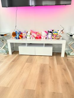 Tv stand