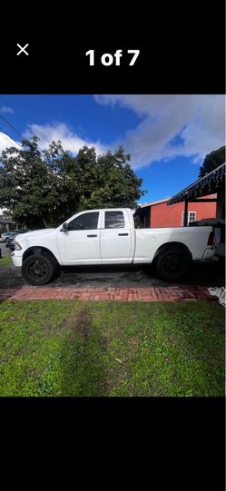 2014 DODGE RAM 1500 SLT Pick up 4 door