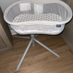 Halo Bassinet Swivel Sleeper