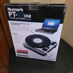 Numark PT-01 USB Portable Turntable