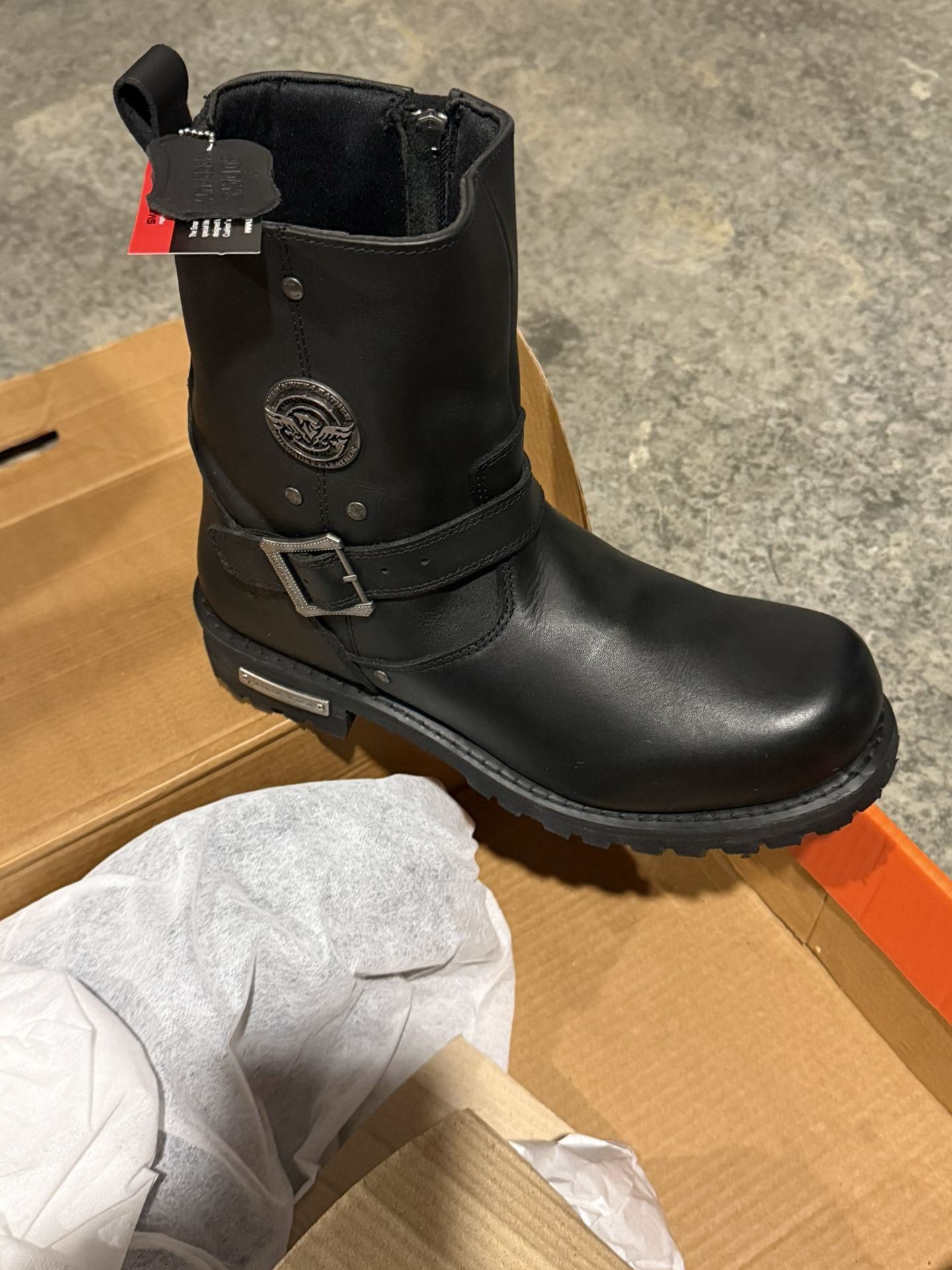 Milwaukee Leather MBM904OW Men's Black 'Wide Width' 6-inch Classic Engineer Motorcycle Leather Boots