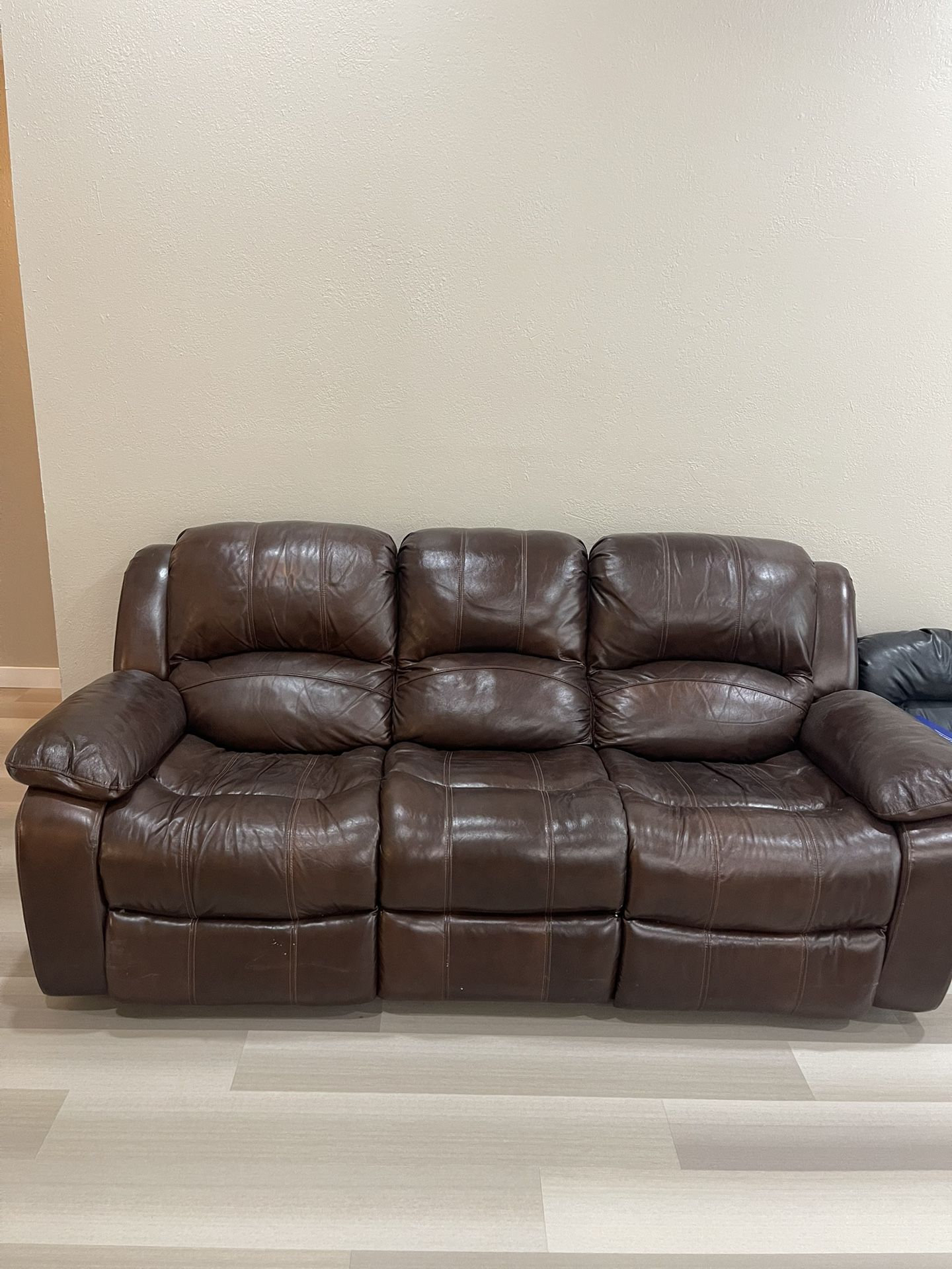 Reclining Couch 