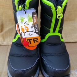 Snow boots Kids size 12(4-5 Years)New