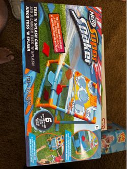 Super soaker toss n splash game