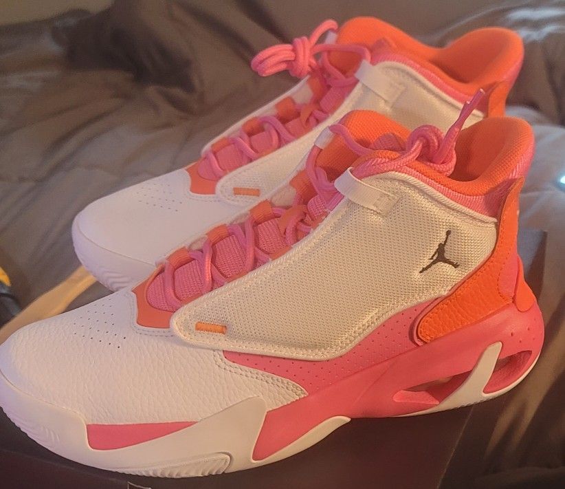New Nike Jordan  Max Aura 4