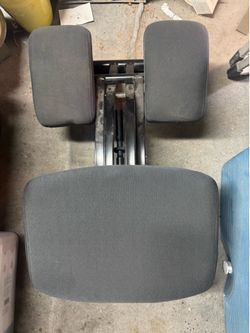 Kneeling chair