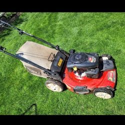 Toro 22inch Self Prepelled Lawn Mower 