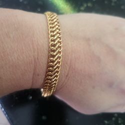 14k yellow gold 6.17 grams milor stamped 7 inch braclet