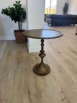 Round side table / 20” diameter/ 24” tall