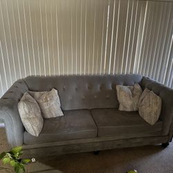 Free couch Livingroom Set