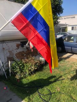 Selling Flags Size 3-5-