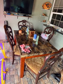 Dining room table set