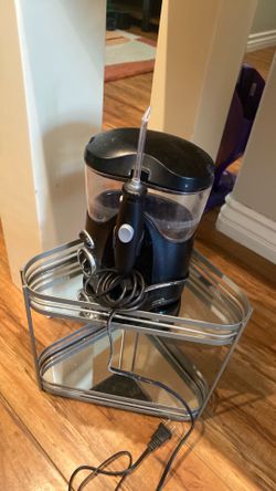 Waterpik dental flosser