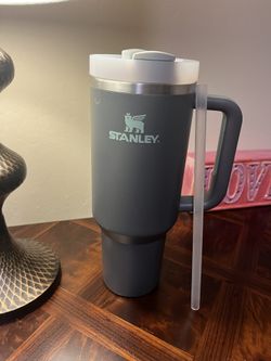 Grey 45oz Stanley