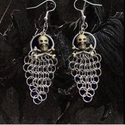 Chainmail Skull Earrings 