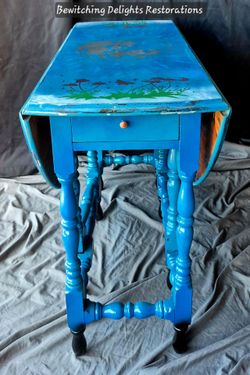 Refurbished Antique Gateleg Drop-Leaf Table in a cute Artsy/Boho style
