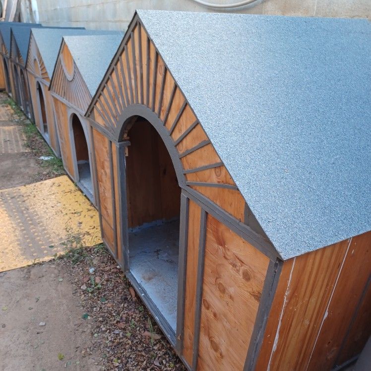 XL Dog House for Sale in Corona, CA OfferUp