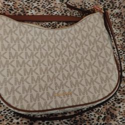 NEW MICHAEL KORS BAG 