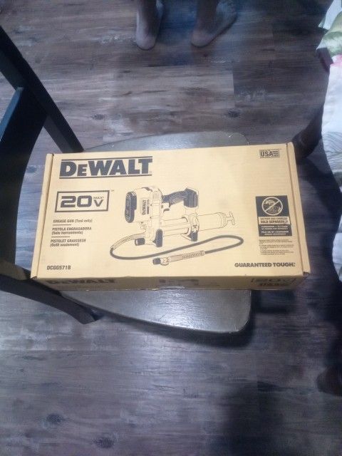 DeWalt Grease Gun