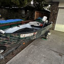 12’ Boat With Motor