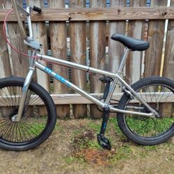 20" FIT BIKE CO. ALL CHROME NO RUST, EVERYTHING IS ORIGINAL EXCEPT FOR THE WHEELS,I PUT WISE RACING WHEELS ON IT.VERY NICE BMX BIKE 