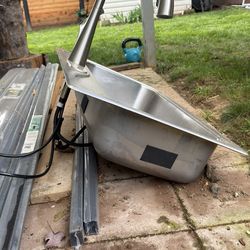 Free sink with faucet