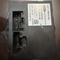 2013-2016 Ford Escape Lift gate Module 