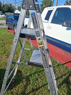 Ladder. Escalera