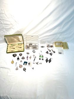 Vintage great condition with some toning .925 silver jewelry