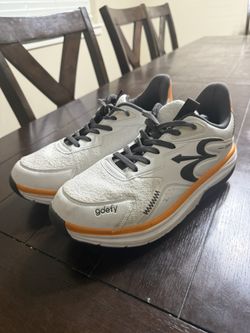 GDEFY Gravity Defyer Running / Walking Shoes – Mens Size 9