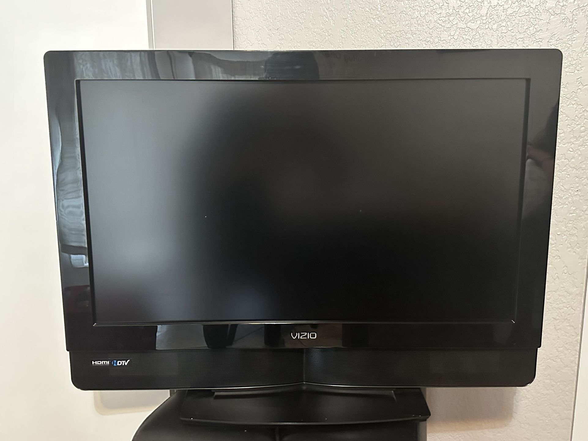 Model No. VIZIO VW32L HDTV20A