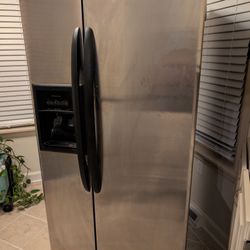 French door Refrigerator 
