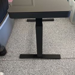 Electric Office Desk moves up and down for working sitting or standing