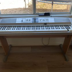 Yamaha Piano Key Board