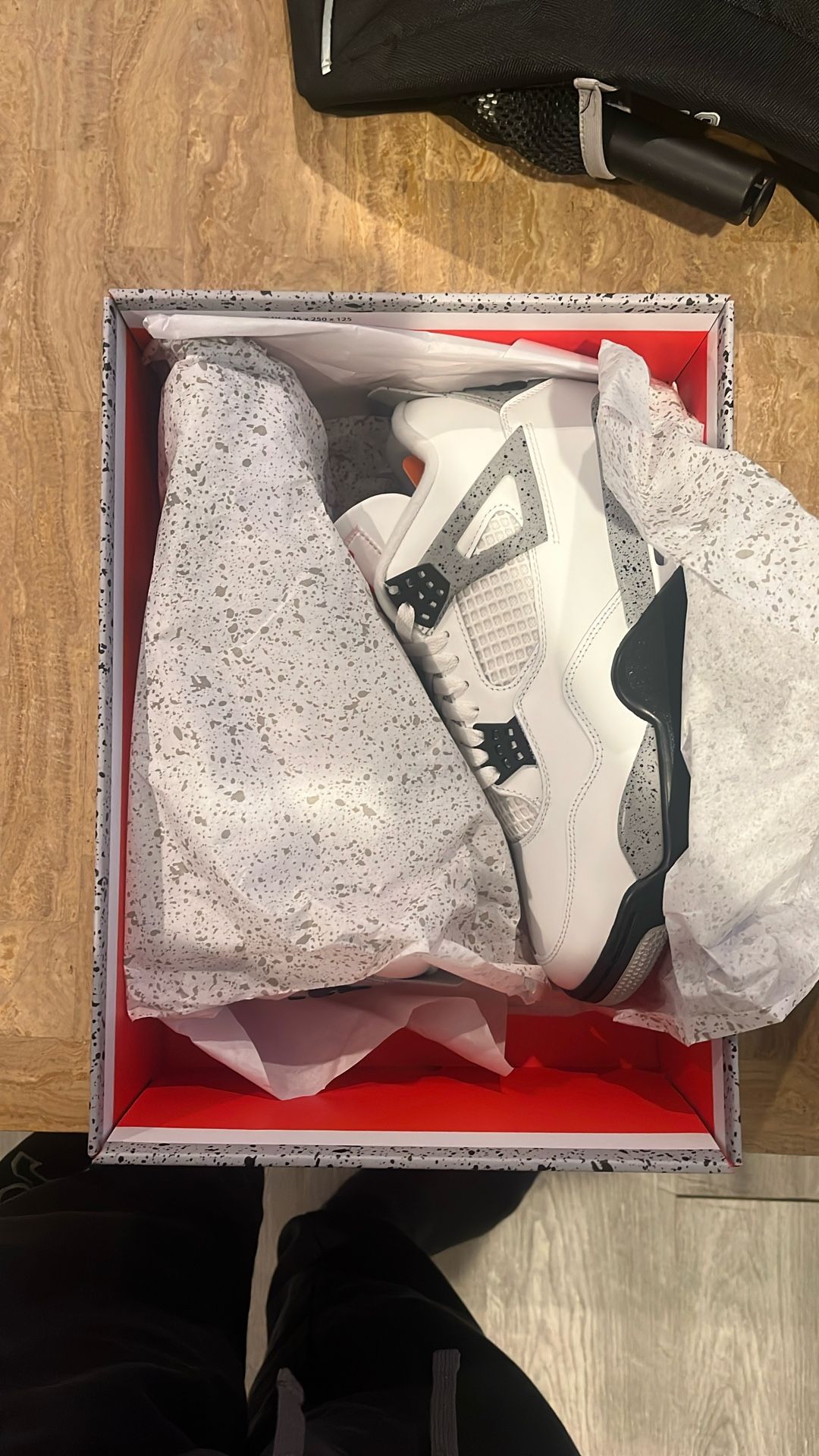 Jordan 4 White Cement Sz 9.5