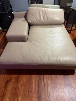 Modern Beige Leather Wide Chaise Lounge/ Daybed