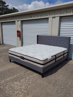 King 👑 size bed frame with mattress