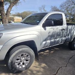 2008 Toyota Tacoma 
2.7L 4 cylinder 5 Speed