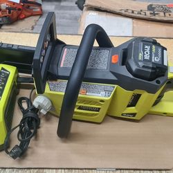 RYOBI
14 in. 40V Brushless Lithium-Ion Cordless Battery Chainsaw w/ Battery and Charger