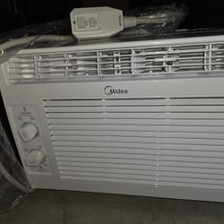 SMALL AC Unit