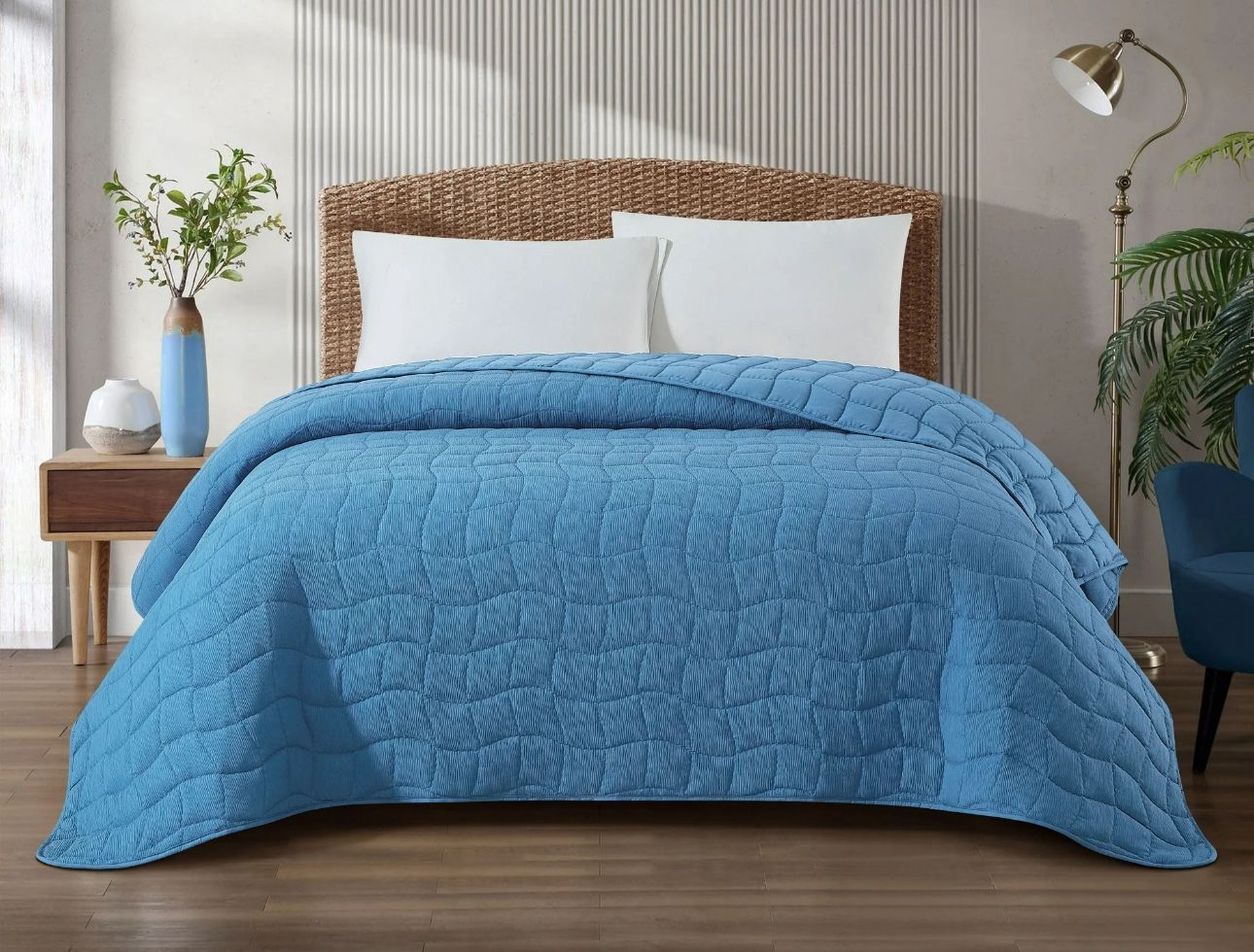 Mainstays by Becky G. & Alejandra Blue Eyes Cloud Quilt, Full/Queen