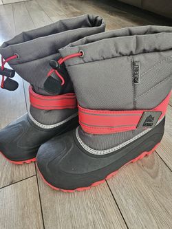 Snow Boots Kid Size 3