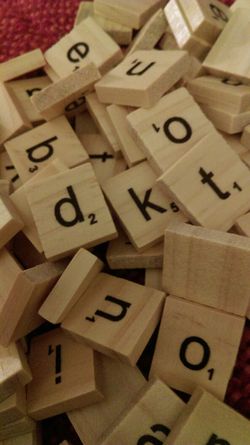 100 LOWER CASE SCRABBLE TILES