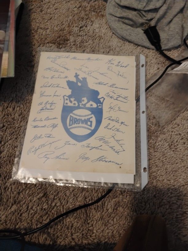 Browns Team Signed Memorbilia Print