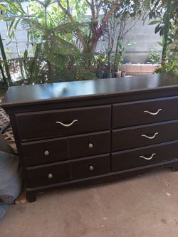 Standard Furniture Dresser/Chest M2109