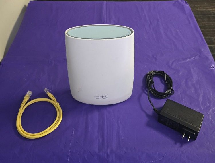 Netgear Orbi RBR50 WiFi Router Tri-Band Mesh AC3000