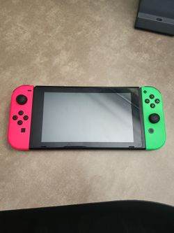 Nintendo switch  game and controllers