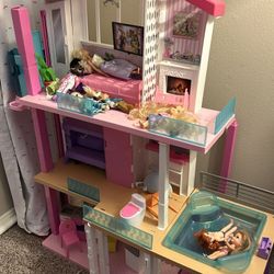 Barbie Dream House 